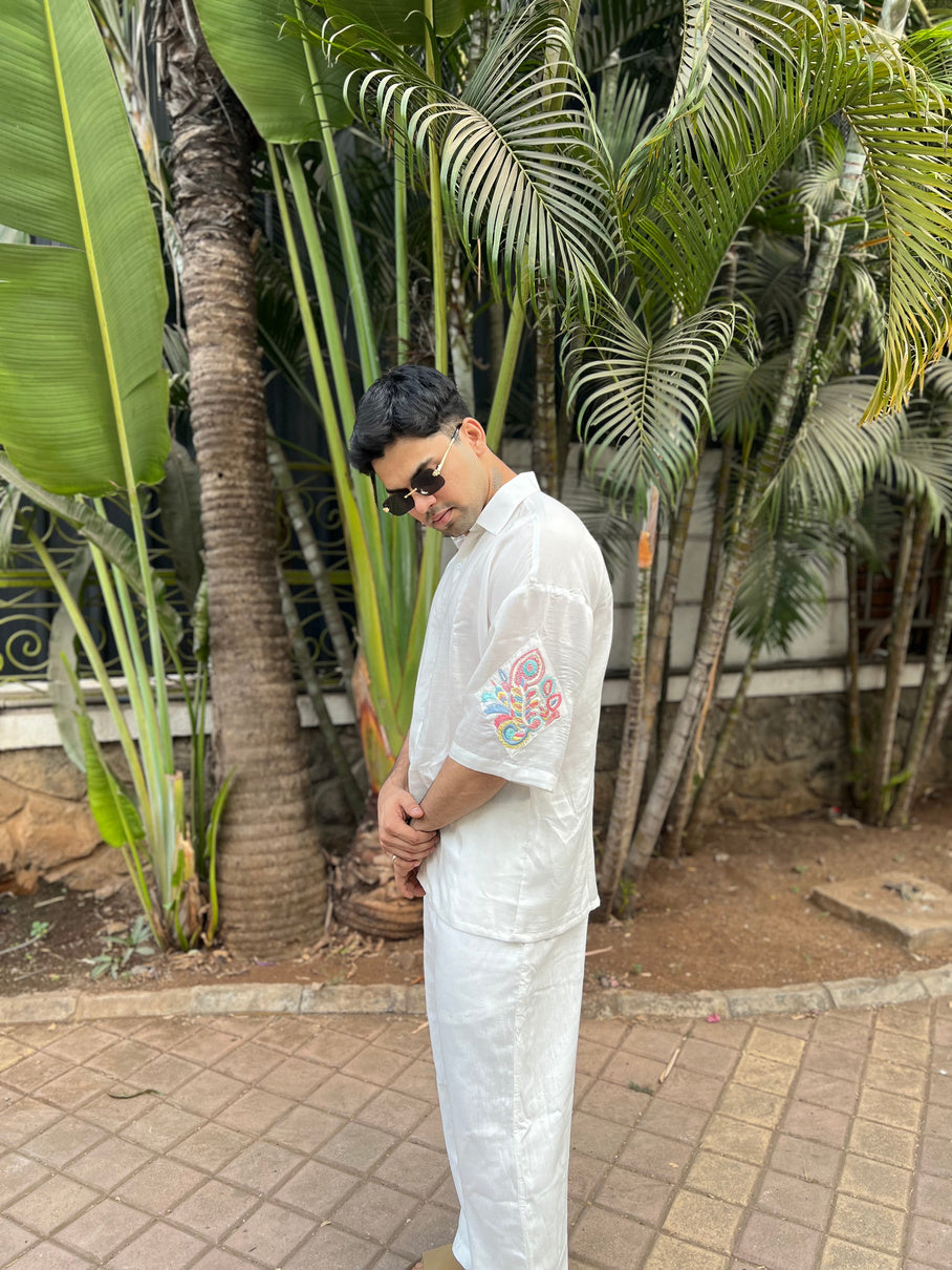 DROP SHOULDER EMBROIDERED SHIRT