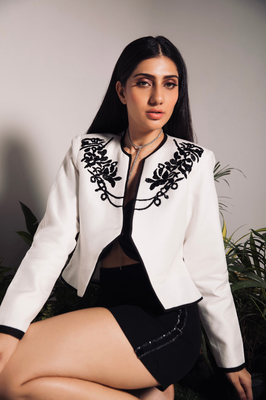 WHITE CROPPED BLAZER BLACK EMBROIDERY